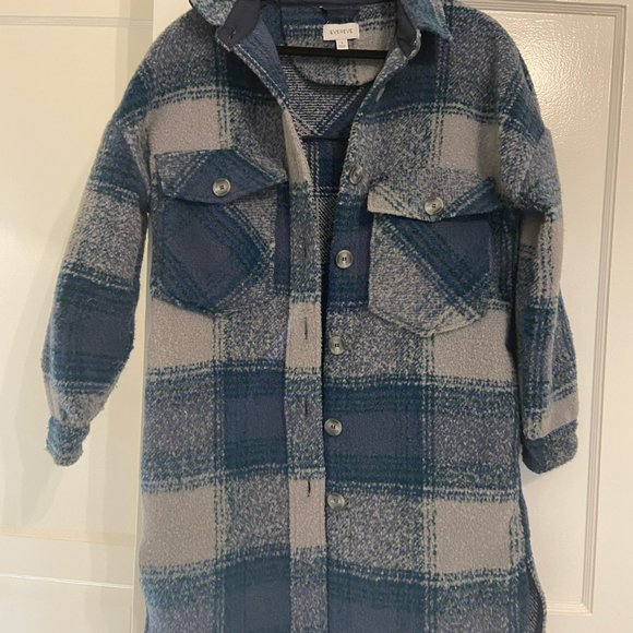 Evereve "Raye" Plaid Shacket (Blue maxi oversized button plaid shirt jacket) - Picture 8 of 9